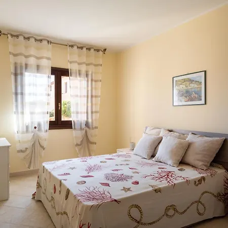 Villaggio Perlacea - Your House In Sardinia アパート ゴルフォ・アランチ